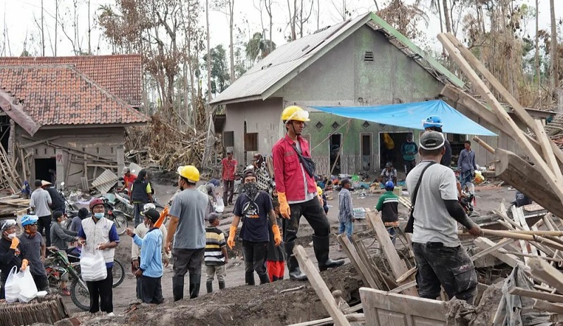 Gunung Semeru Level Siaga, Warga Mulai Berkemas Selamatkan Barang Berharga