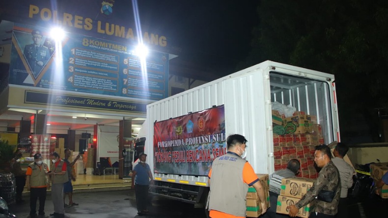 Polda Sulut Kawal Pengiriman Bantuan Forkopimda untuk Korban Erupsi Gunung Semeru