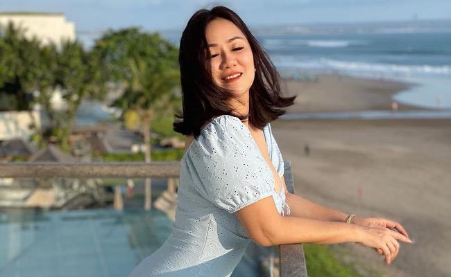 Fakta Mengejutkan Tante Ernie sang Pemersatu Bangsa, Nomor 2 Ternyata Sudah Punya 3 Anak