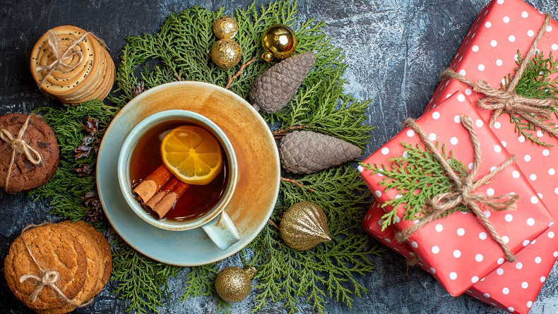 10 Rekomendasi Kado Natal untuk Orang Tua, Nomor 7 Jadi Tren saat Ini