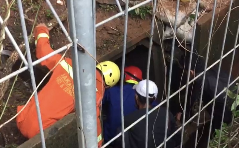 Main di Gorong-Gorong saat Hujan Deras, Bocah 4 Tahun Warga Pesanggrahan Hanyut