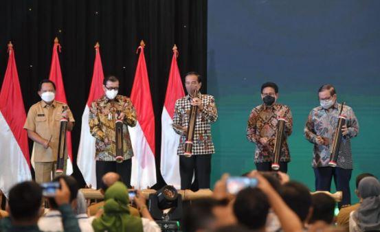 Luncurkan 1.604 Sertifikat Badan Hukum BUM Desa, Ini Pesan Presiden Jokowi
