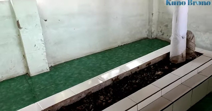 Merinding, Pusaka Kuno Muncul di Makam Keramat Mbah Mataram Sepanjang 4 Meter