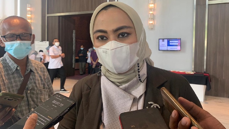 Bupati Cellica Perintahkan Disnaker Selamatkan TKI asal Karawang Disiksa di Bahrain