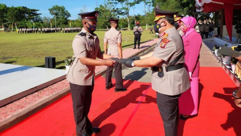 Kisah Inspiratif Bripda Rafi Anggali, Dulu Tukang Kebun Sekarang Jadi Polisi