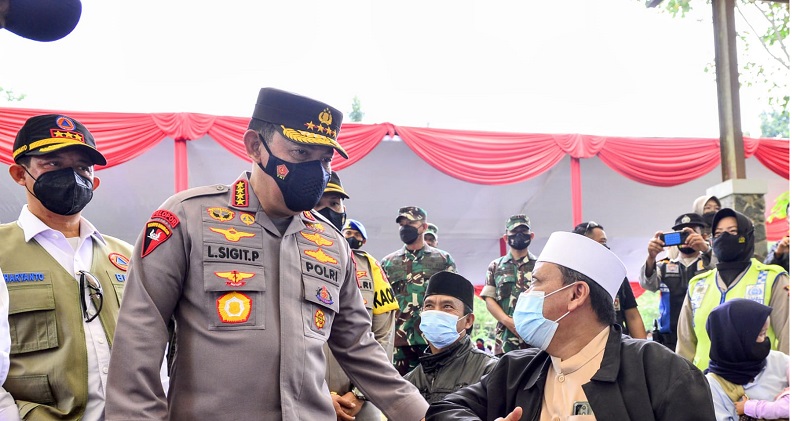 Tinjau Bandara Soetta H-1 Natal, Kapolri Minta Pengawasan Ketat Masa Karantina