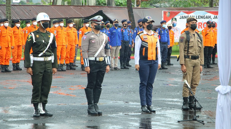 Amankan Nataru, Polda Sulut Laksanakan Apel Gelar Pasukan Operasi Lilin Samrat 2021