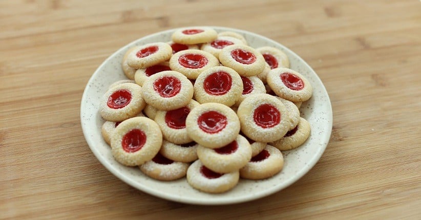 Resep Kue Natal Strawberry Thumbprint dengan Butter Khas Selandia Baru