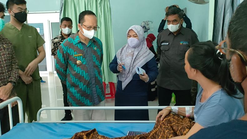 Bupati Minta RSUD Bangka Tengah Tingkatkan Pelayanan Kesehatan Masyarakat