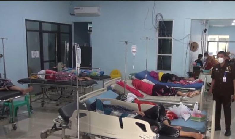 Puluhan Santri Pondok Pesantren di Brebes Keracunan Makanan, 3 Dehidrasi Berat 