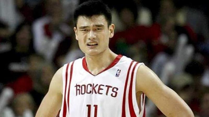 3 Pemain Basket dengan Tubuh Raksasa, Ada yang Injakkan Kaki di Indonesia