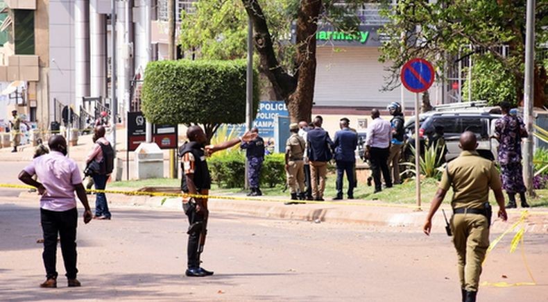 Bom Bunuh Diri di Restoran saat Perayaan Natal, 5 Orang Tewas termasuk Gadis Kecil