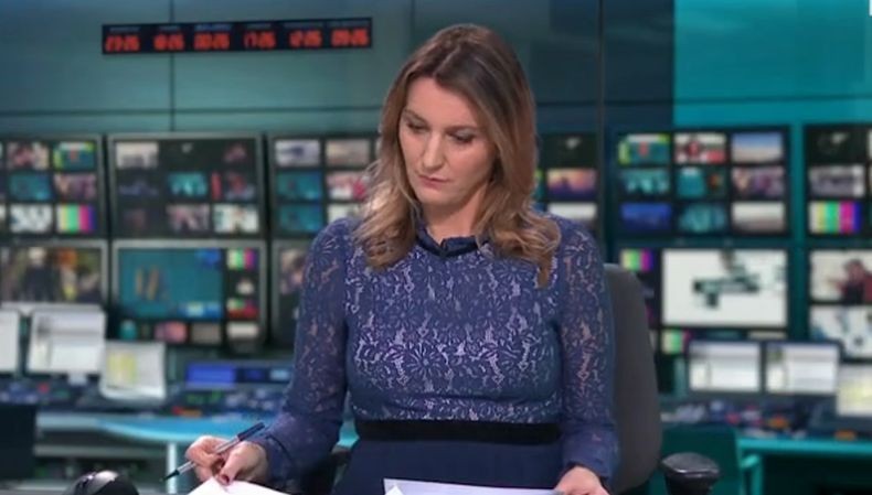 Ups, Penyiar Berita Ini Salah Sebut Paus Fransiskus Meninggal saat Live Televisi