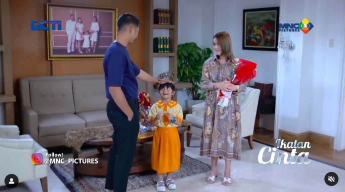 Ikatan Cinta  Senin 27 Desember 2021: Aldebaran Kasih Hadiah Cinta untuk Reyna dan Andin 