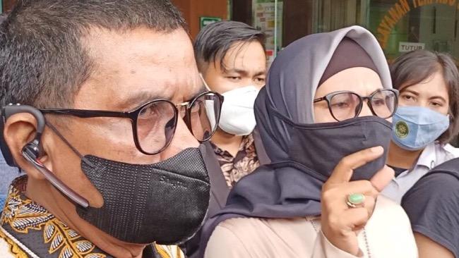Ibunda Gaga Muhammad Bersumpah Demi Tuhan, Bantah Gesek ATM Laura Anna