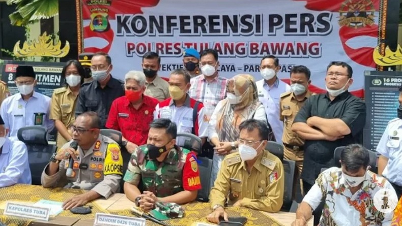 Asyik Isap Sabu di Gedung Sekolah, 2 Pria di Tulang Bawang Kaget Digerebek Polisi