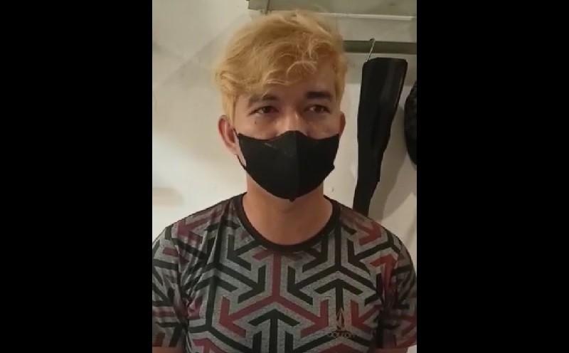 Viralkan Paspampres Pecahkan Spion Mobilnya, Pemuda Ini Ternyata Nyetir Sambil Main HP