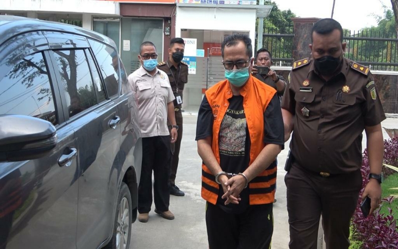Kabur ke Aceh, Mantan Kepala Bappeda Medan Ditangkap saat Belanja di Pasar