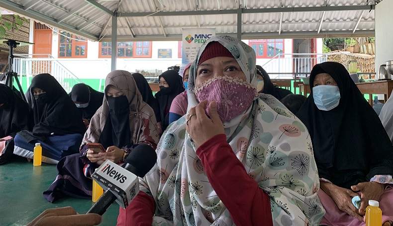 Pengelola Sekolah Alam : Budidaya Markisa MNC Peduli dan MNC College Luar Biasa
