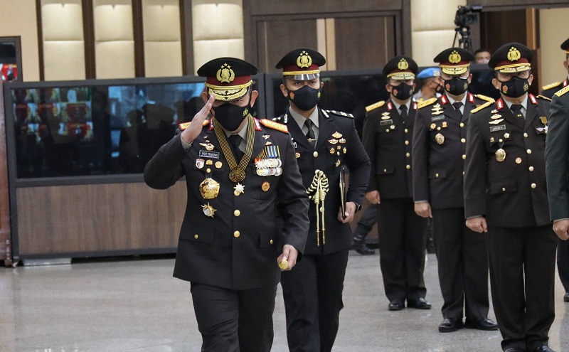 Kapolri Anugerahkan Bintang Bhayangkara Pratama untuk 74 Sosok Terpilih