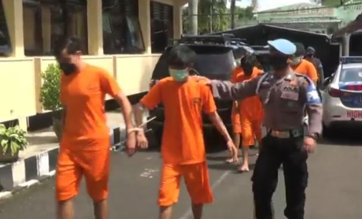 Sadis, Tanpa Sebab 6 Remaja Pelaku Klitih Ini Bacok Pengguna Jalan 