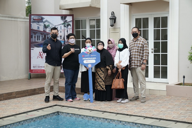 Main Lazzie Star, Lazadian Menangkan Hunian Mewah di BSD dari Lazada 12.12 Grand Giveaway