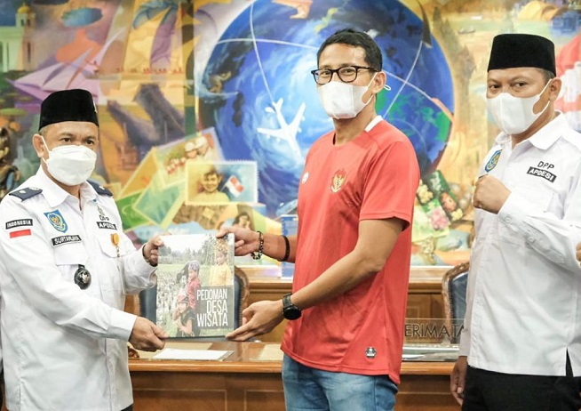 Kemenparekraf-Apdesi Kolaborasi Kembangkan Potensi Desa Wisata dan Desa Kreatif