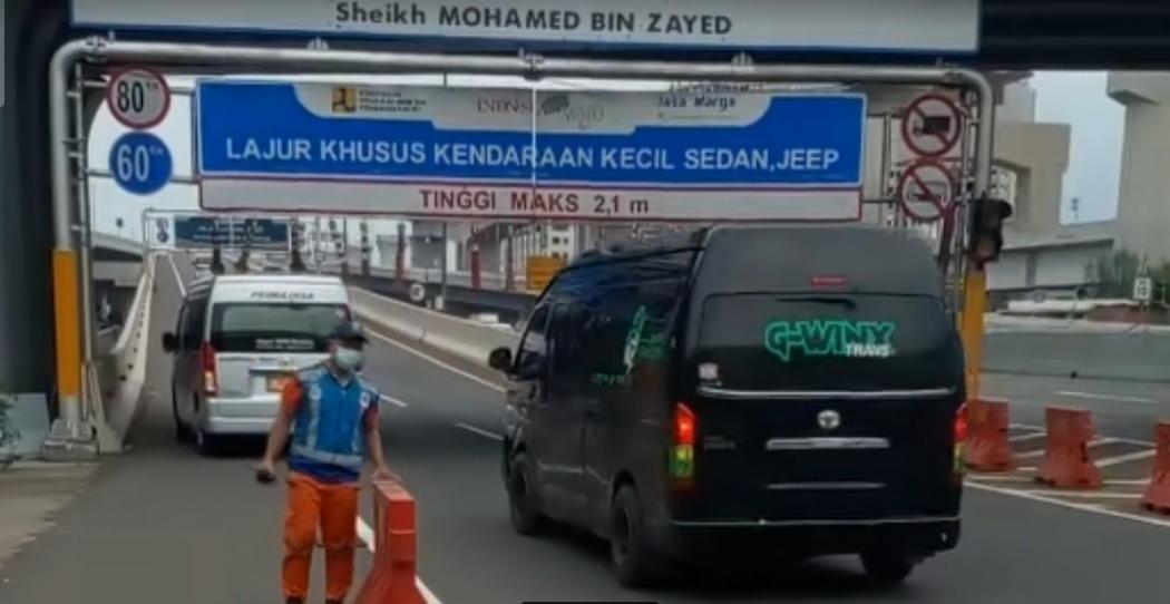 Ini Batas Maksimal Ketinggian Kendaraan Boleh Melintas di Tol Layang MBZ, Mobil Travel Banyak Melanggar