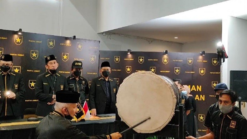 Partai Ummat Dapat SK Kemenkumham, Amien Rais Pukul Beduk 11 Kali di Kantor DPP 