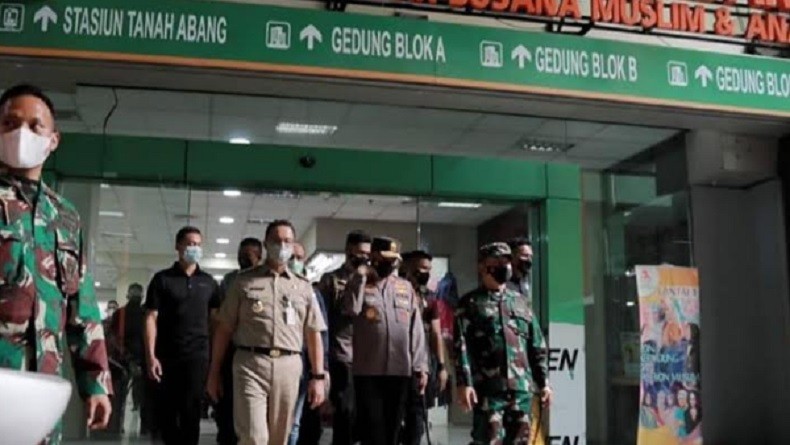 Kendalikan Kerumunan di Pasar Tanah Abang, Anies: 5.000 Petugas Gabungan Dikerahkan