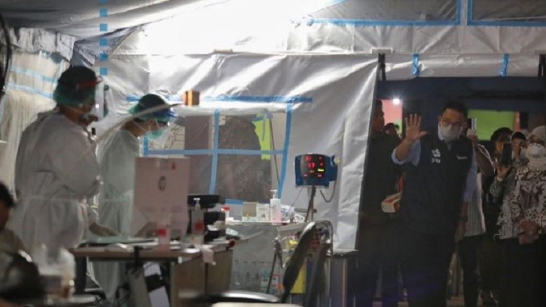 Anies Sidak ke RSUD Kramat Jati, Cek Kondisi Tenda Darurat untuk Pasien Covid-19
