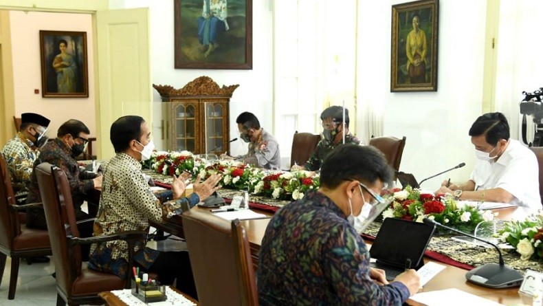 Pimpin Rapat Kabinet Terbatas, Jokowi Minta Penerapan PPKM Lebih Tegas dan Konsisten