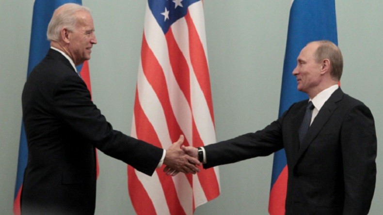 Biden dan Putin Ngobrol via Telepon, Saling Ancam soal Konflik Ukraina