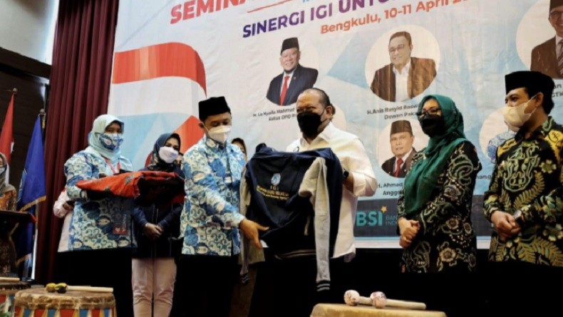 Ketua DPD Sampaikan Dua Fokus Utama Jawab Tantangan Bonus Demografi