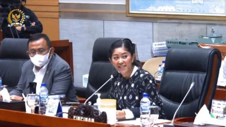 DPR Setujui Penjualan KRI Teluk Mandar dan Teluk Penyu