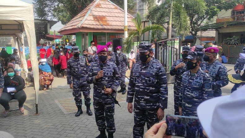 KSAL Tinjau Vaksinasi di Kelurahan Rorotan Jakarta Utara, TNI AL Siapkan 1.500 Dosis