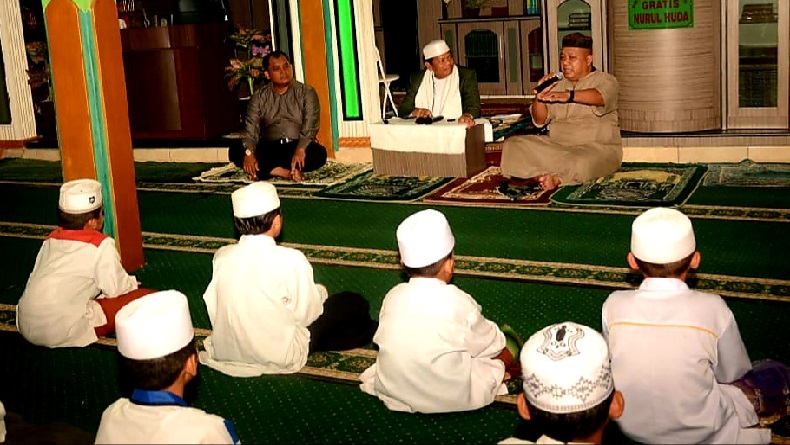 Ini Cara Prajurit Kodam Siliwangi Sambut Tahun Baru, Gelar Doa Bersama Santri