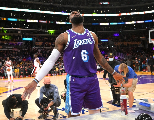 Hasil NBA, Sabtu (1/1/2021): LeBron James Beringas, LA Lakers Bungkam Blazers