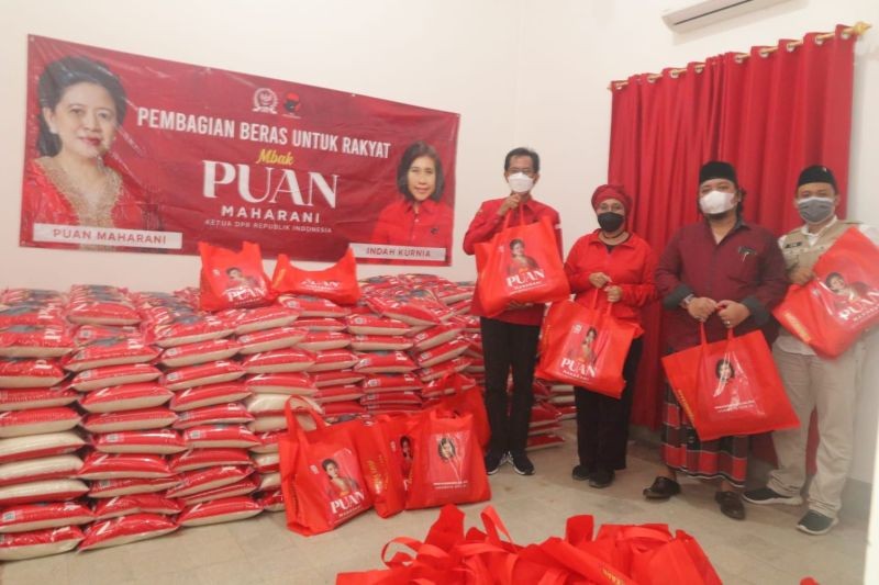PDIP Bagi-Bagi Beras Premium Bergambar Puan Maharani di Awal Tahun Baru 