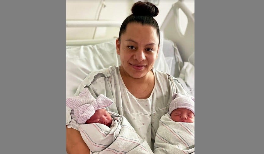 Selisih 15 Menit, Bayi Kembar Ini Beda Tahun Lahir 2021 dan 2022