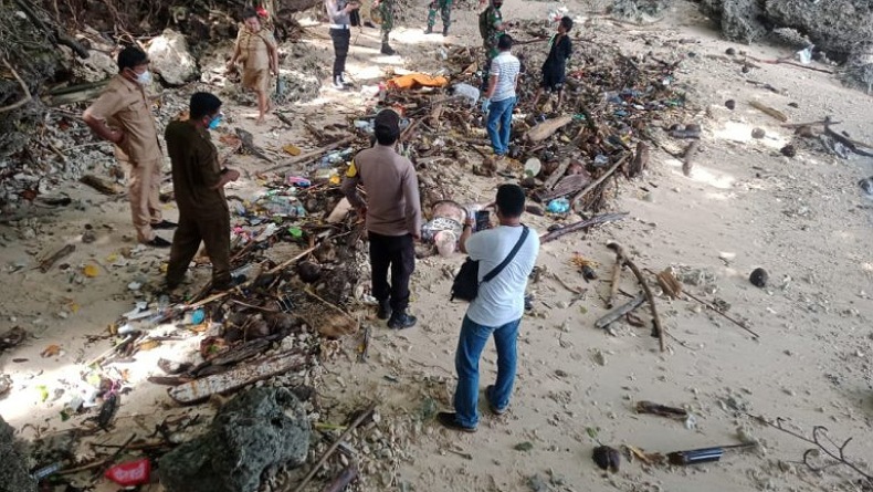Mayat Pria Ditemukan Terdampar di Pantai Derean Talaud
