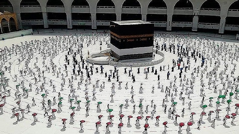 Pulang dari Arab Saudi, Belasan Anggota Tim Advance Umrah Positif Omicron