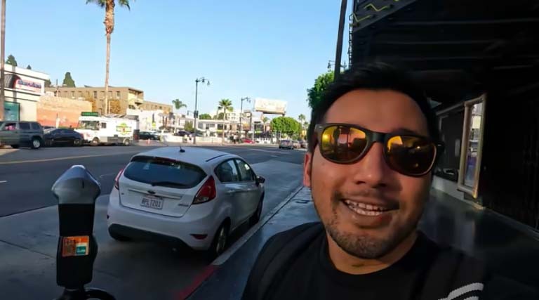 YouTuber Asal Indonesia Bongkar Suasana Malam di Hollywood: Kotor, Bau Pesing dan Banyak Asap Ganja