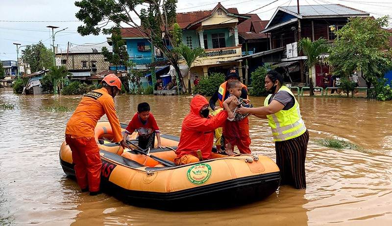 Polda Papua Terjunkan 380 Personel Bantu Penanganan Banjir dan Longsor di Jayapura