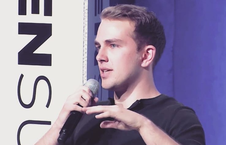 Kisah Sukses Miliarder NFT Pertama Pemilik Startup Senilai Rp190 Triliun