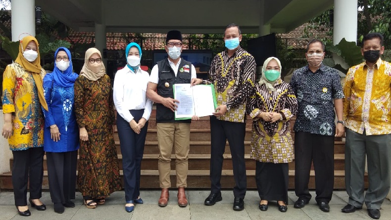 Tri Widhianto Diangkat Plt Wali Kota Bekasi,  Ini Pekerjaan Rumahnya