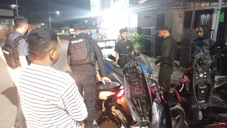 Patroli Malam Minggu, Tim Anoa Amankan Sepeda Motor Knalpot Bising 