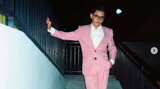 Chord Gitar dan Lirik Lagu Itu Kamu, Ketulusan Cinta dari Sang Musisi Rey Bong