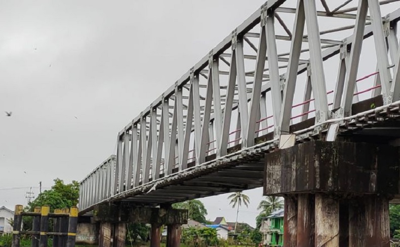 Jembatan Kapuas di Putussibau Diisukan Retak, Ternyata Sedang Perbaikan