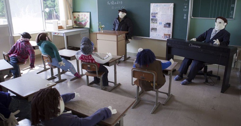 Menakutkan, Singgah ke Desa Ini yang Dilihat hanya Boneka Mirip Manusia